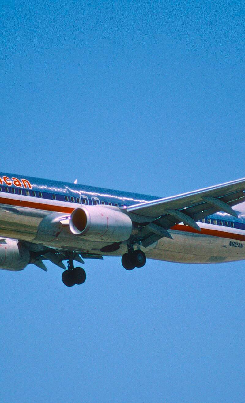 N912AN - Twin-engine aircraft