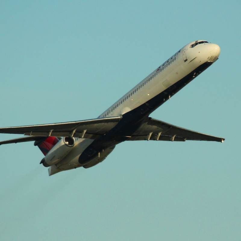 N912DE - Twin-engine aircraft