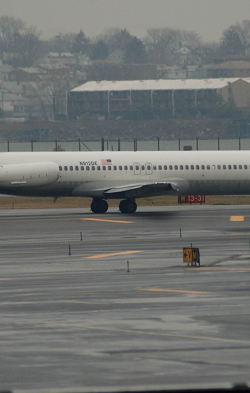 N912DE - Aircraft