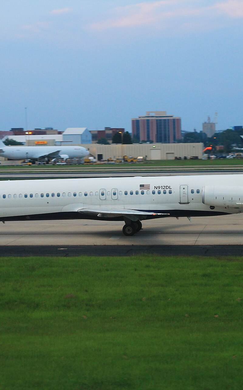 N912DL - Aircraft
