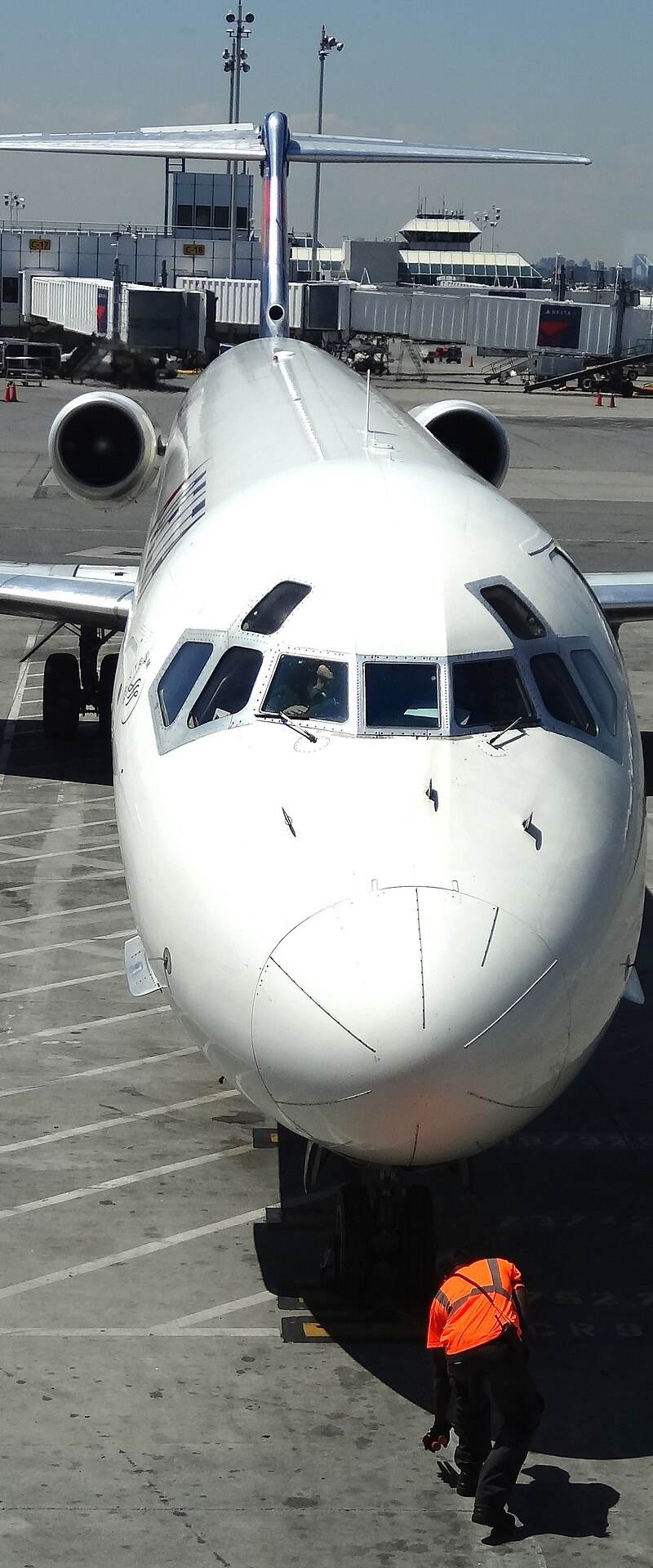 N912DL - Aircraft