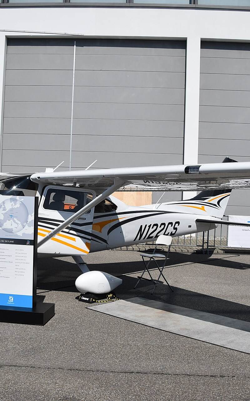 N122CS - Cessna