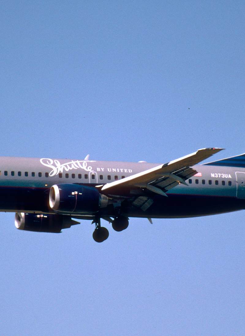 N373UA - Twin-engine aircraft