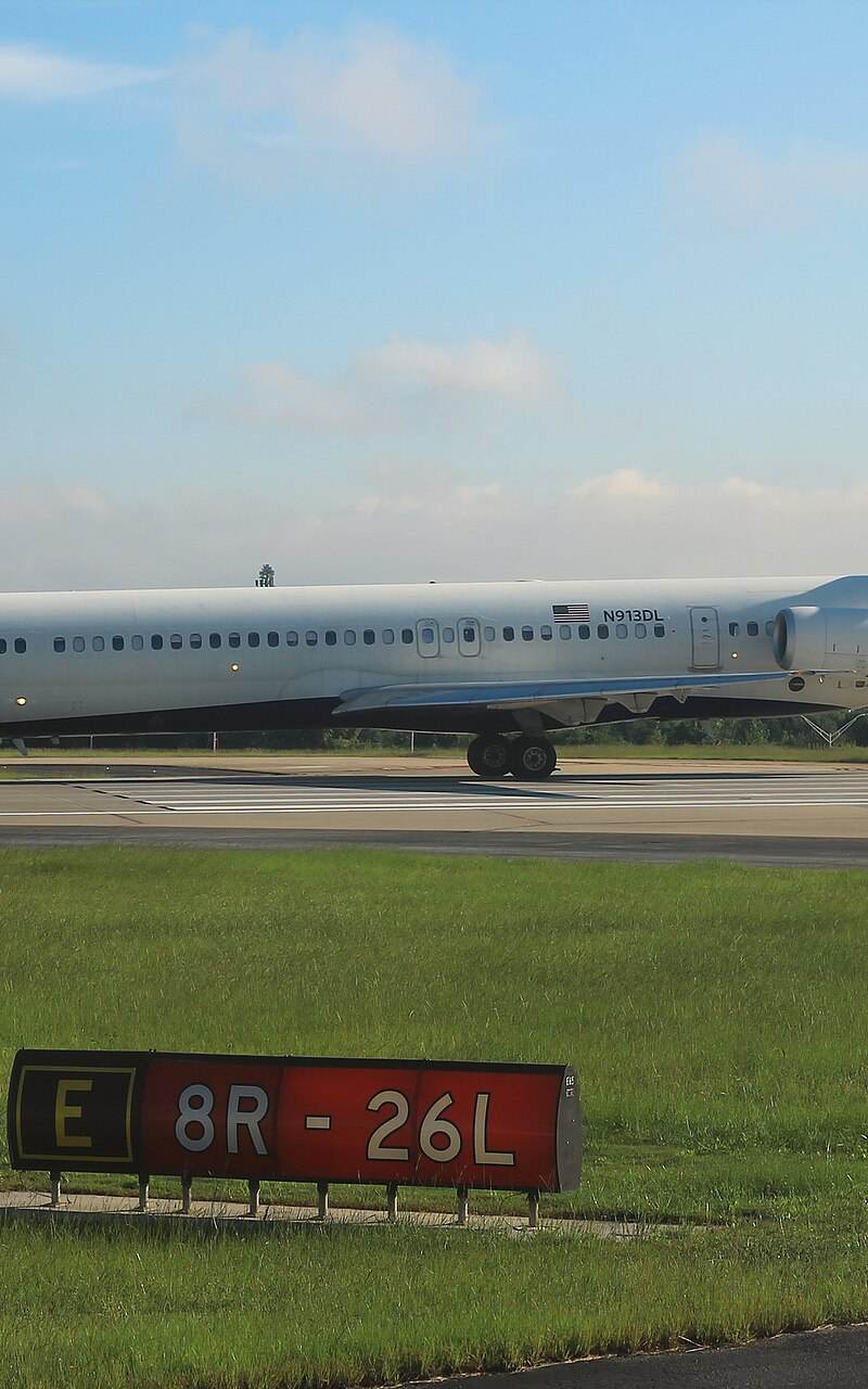 N913DL - Aircraft