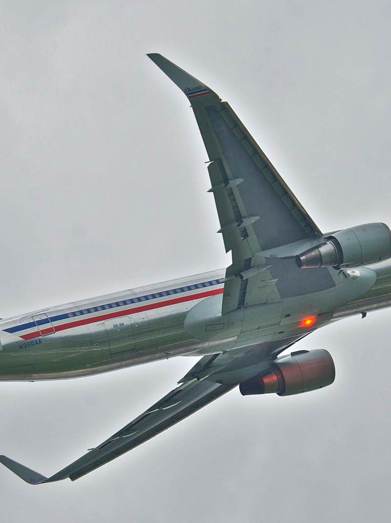 N390AA - Boeing