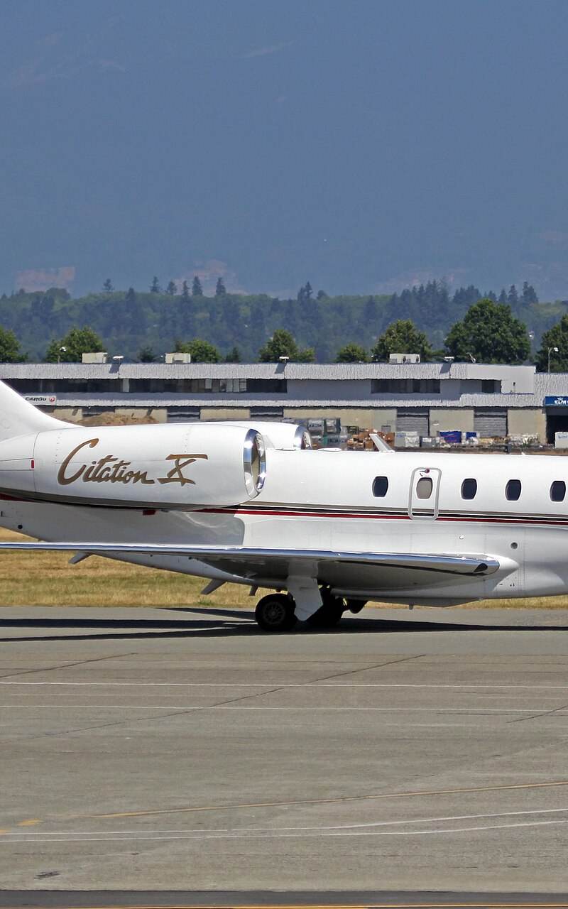 N913QS - Business jet