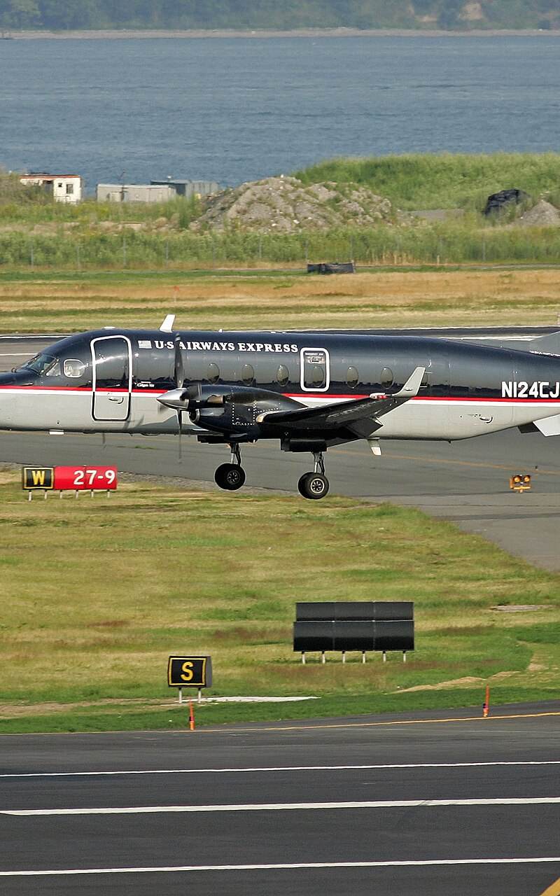 N124CJ - Twin-engine aircraft