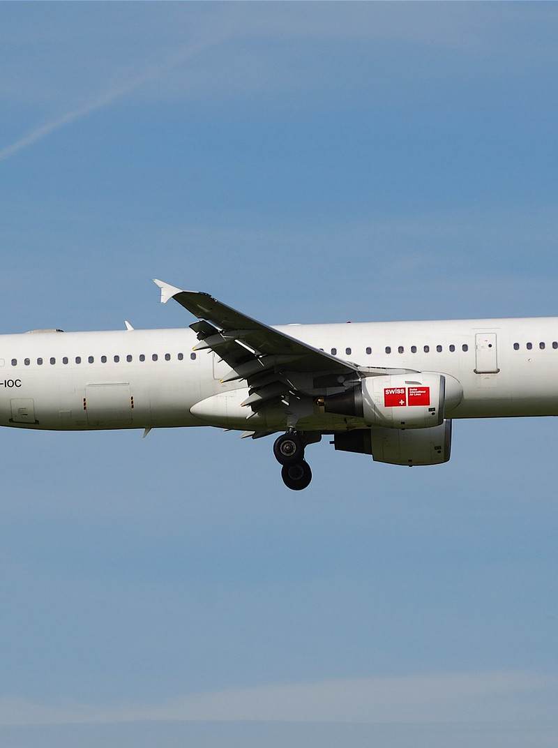 HB-IOC - Twin-engine aircraft