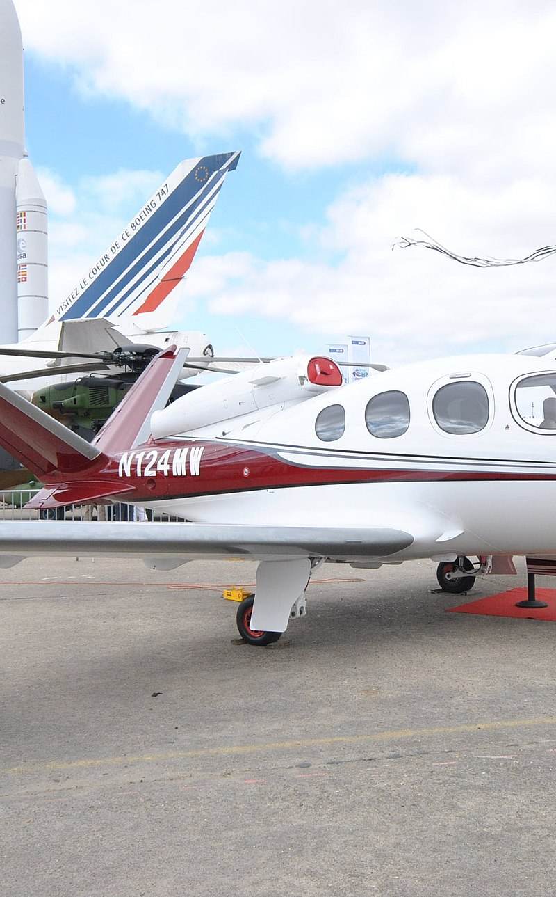 N124MW - Cirrus