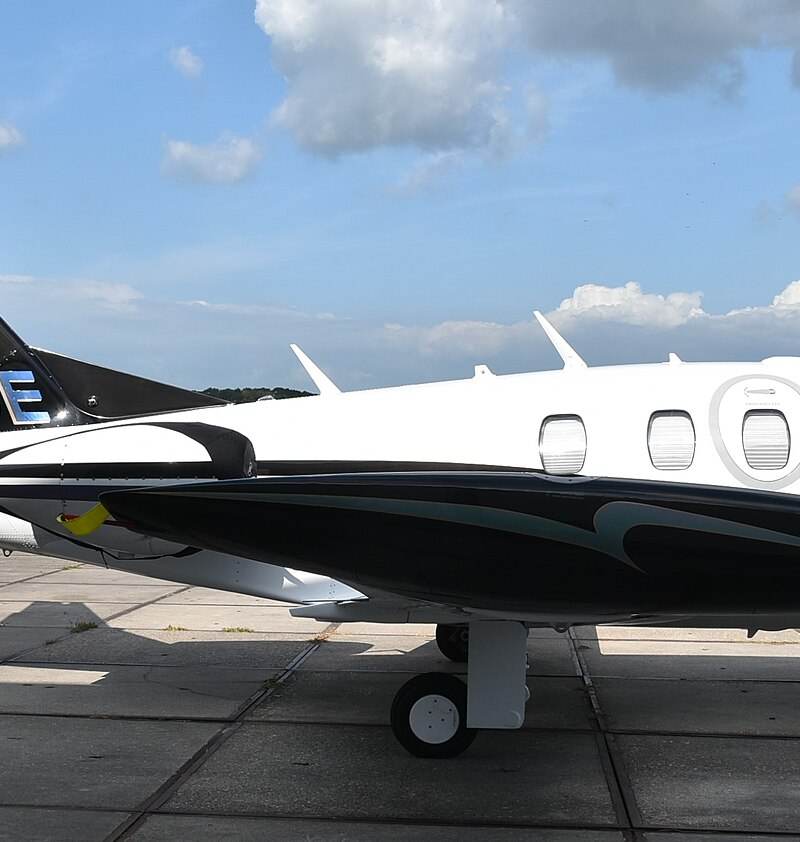 N125DE - Business jet
