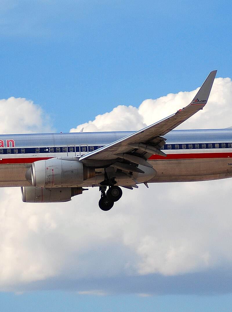 N914AN - Twin-engine aircraft