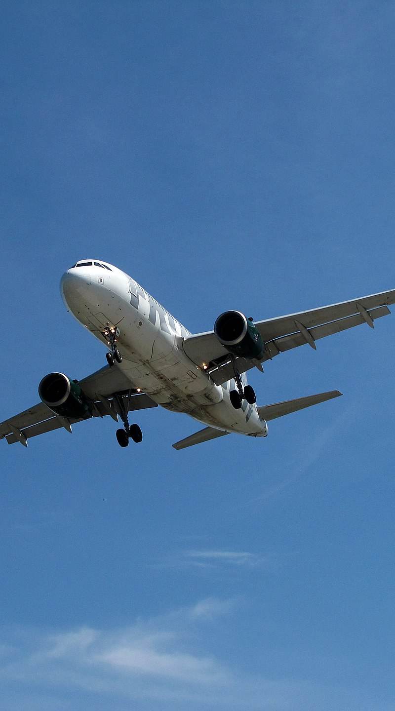N914FR - Twin-engine aircraft
