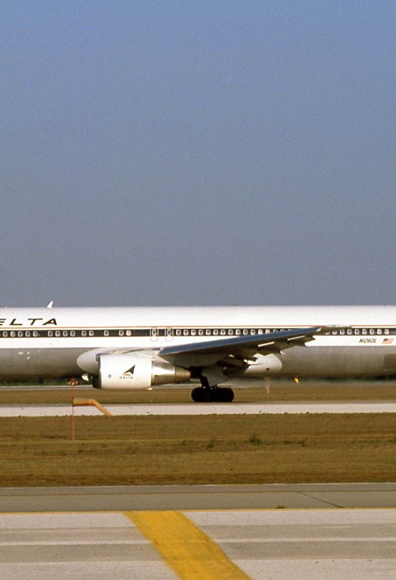 N126DL - Boeing