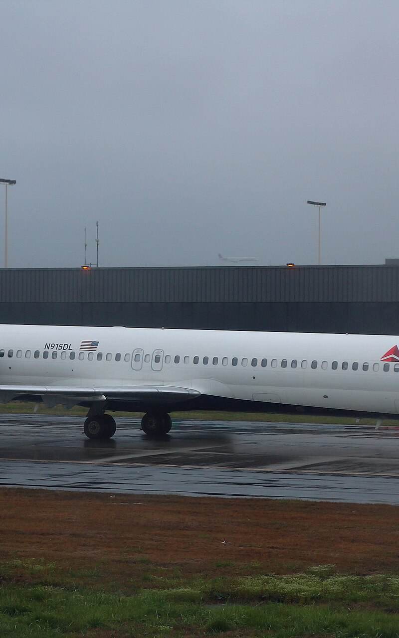 N915DL - Aircraft