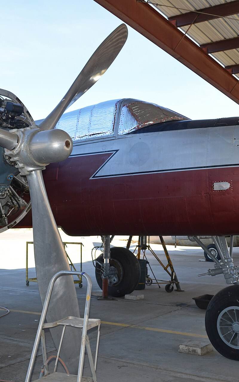 N126HP - Twin-engine aircraft