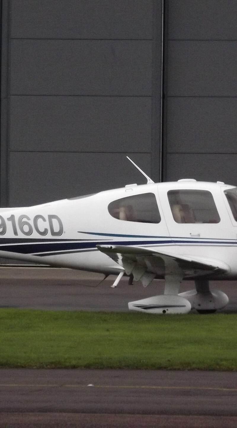 N916CD - Cirrus