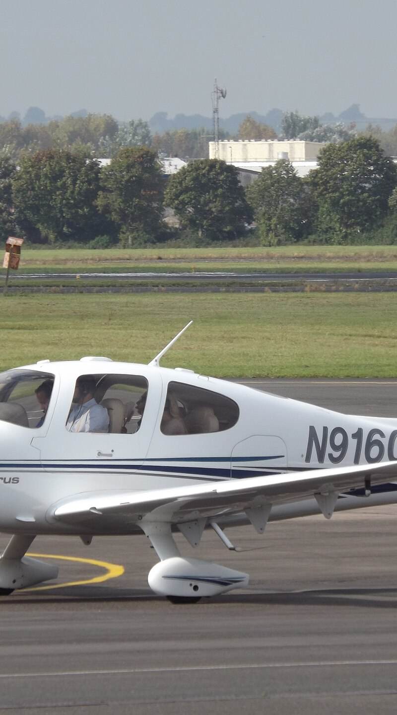 N916CD - Cirrus