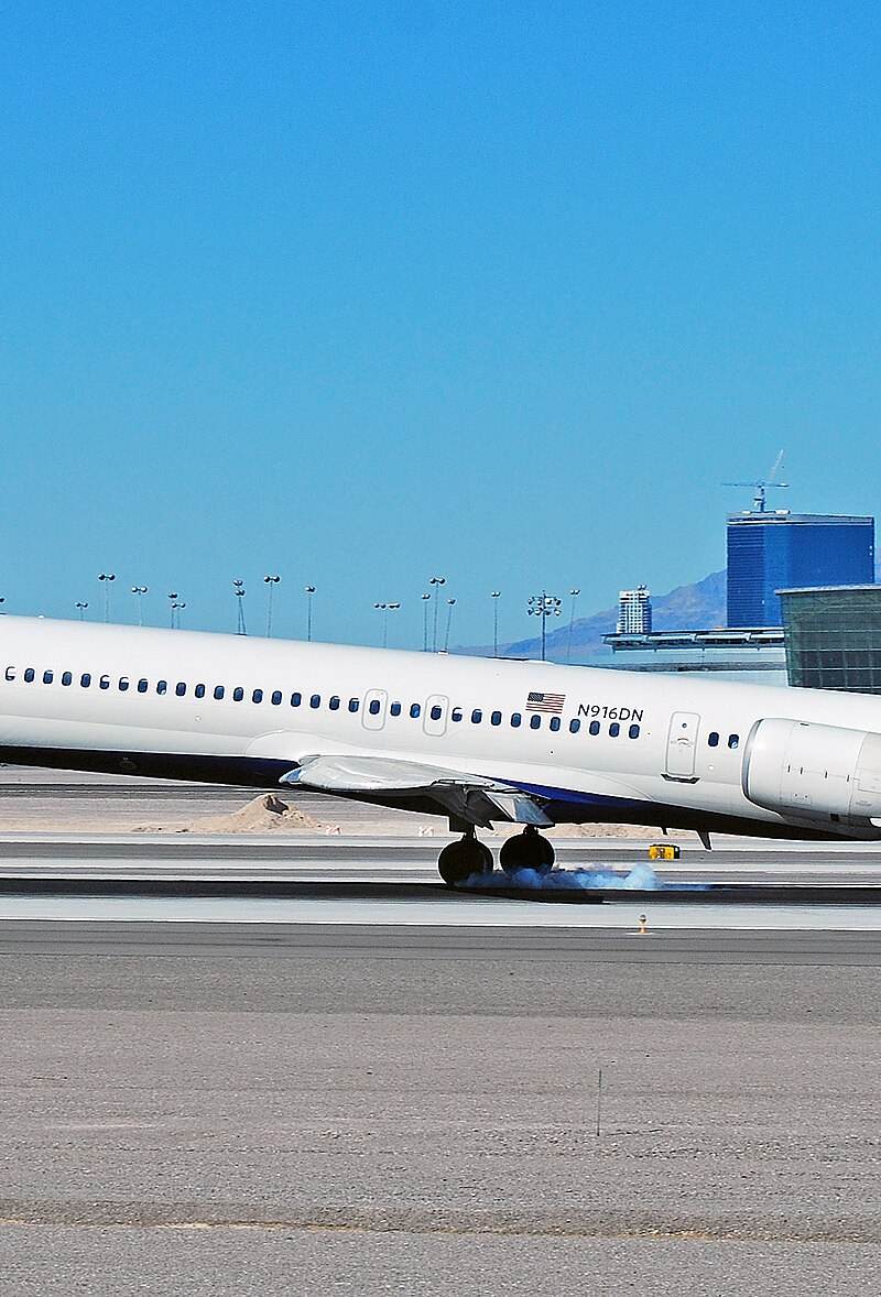 N916DN - Aircraft