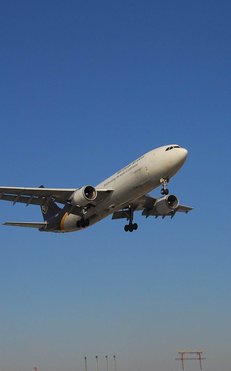 N126UP - Twin-engine aircraft
