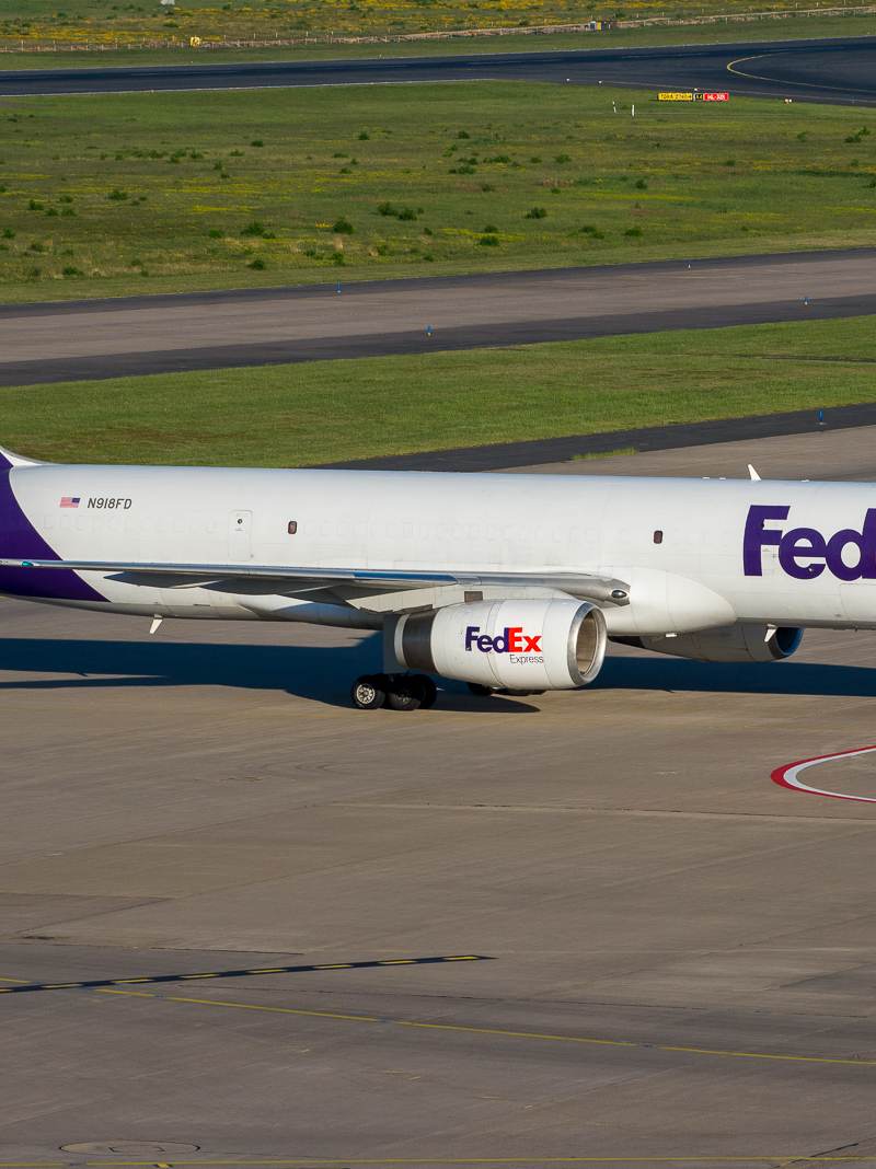 N918FD - Twin-engine aircraft
