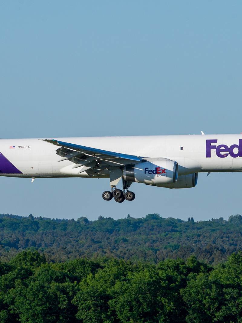 N918FD - Twin-engine aircraft