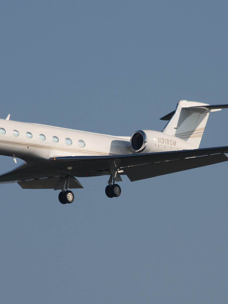 N918SM - Business jet