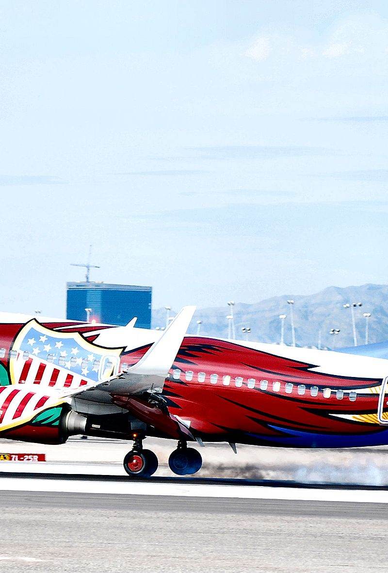 N918WN - Twin-engine aircraft