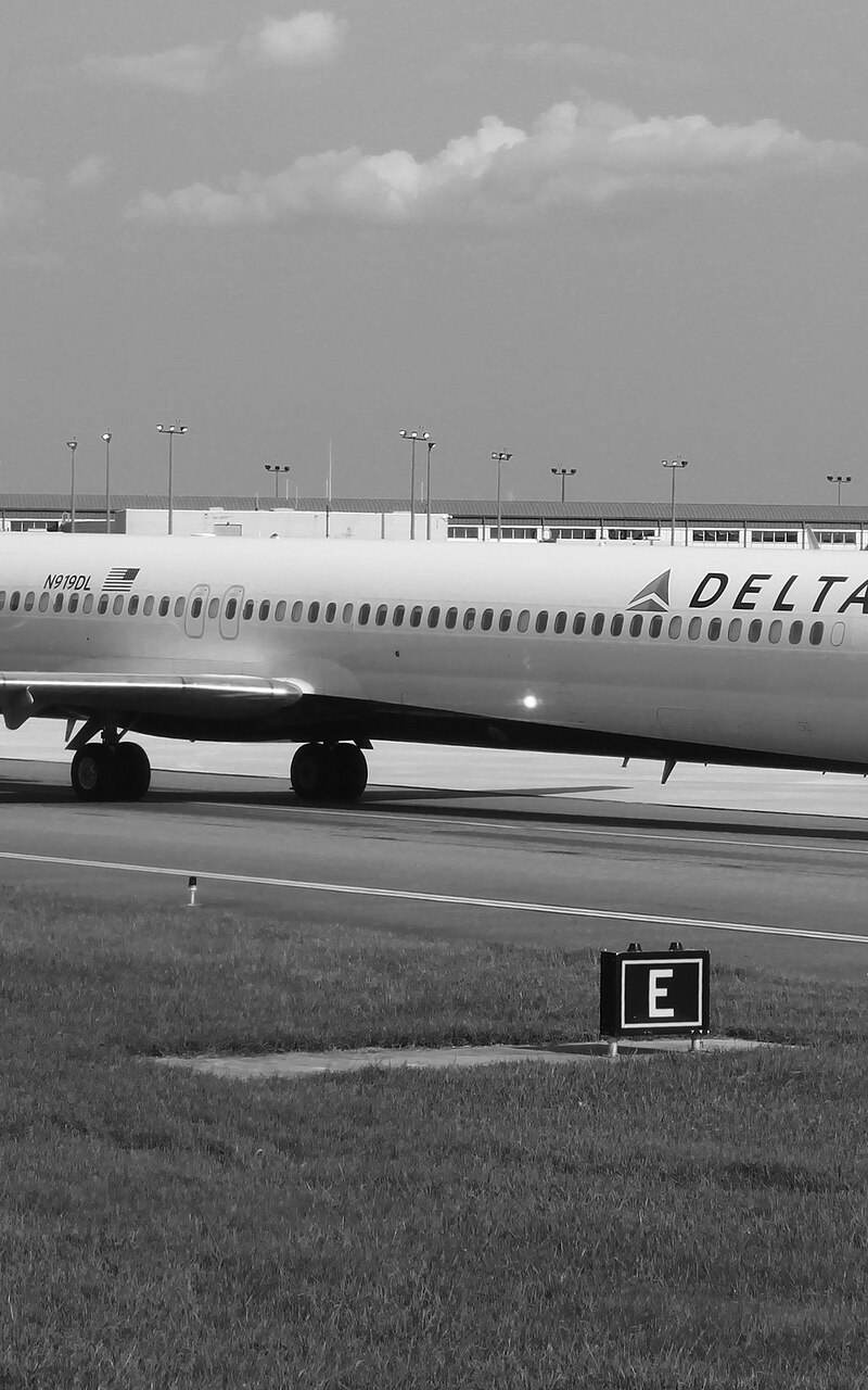 N919DL - Douglas