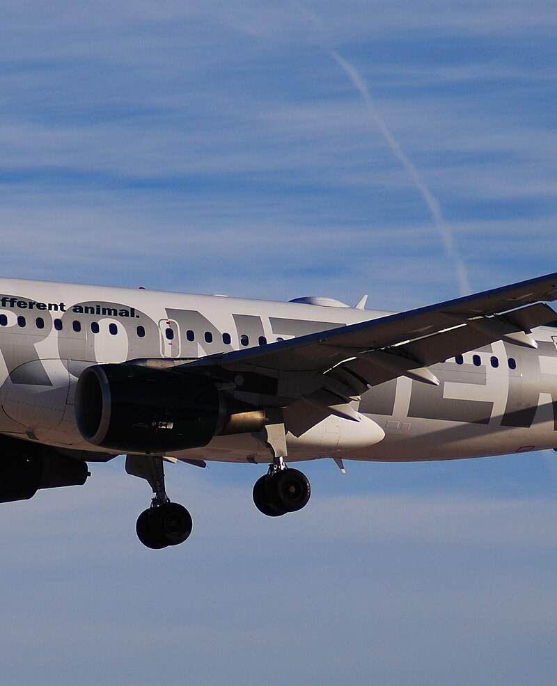 N919FR - Twin-engine aircraft