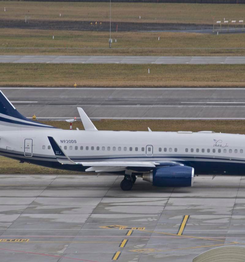 N920DS - Twin-engine aircraft