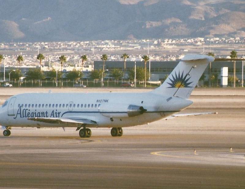 N127NK - Aircraft