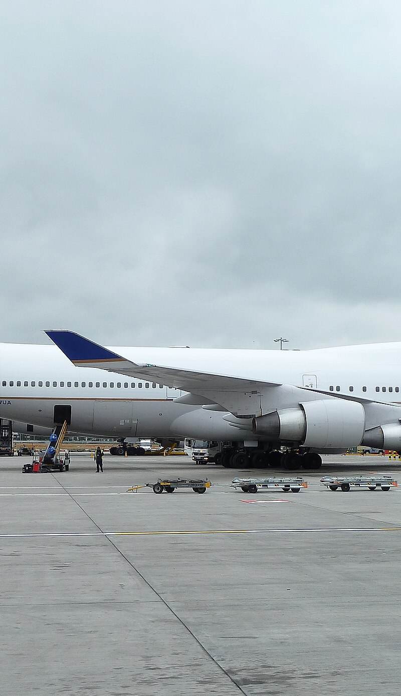 N127UA - Boeing