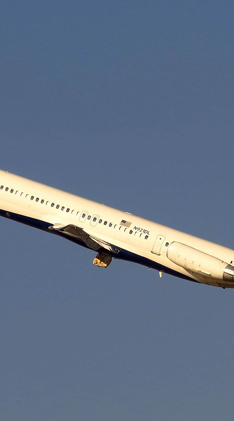 N921DL - Douglas
