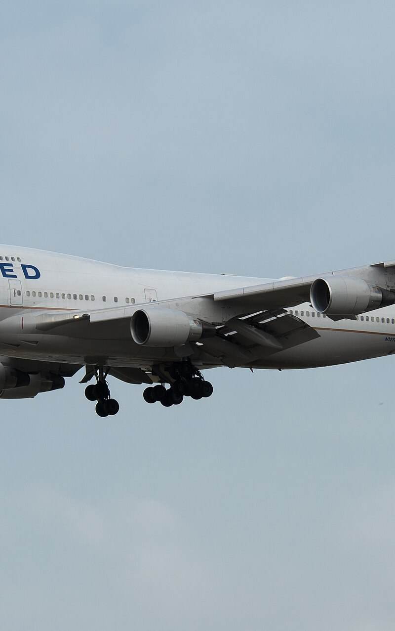 N127UA - Boeing