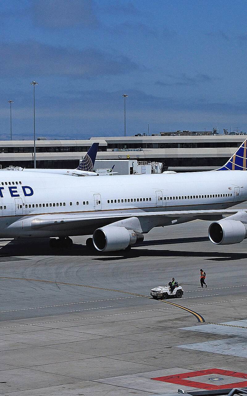 N127UA - Boeing