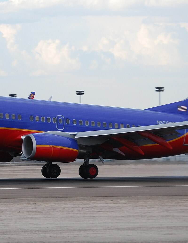 N921WN - Twin-engine aircraft