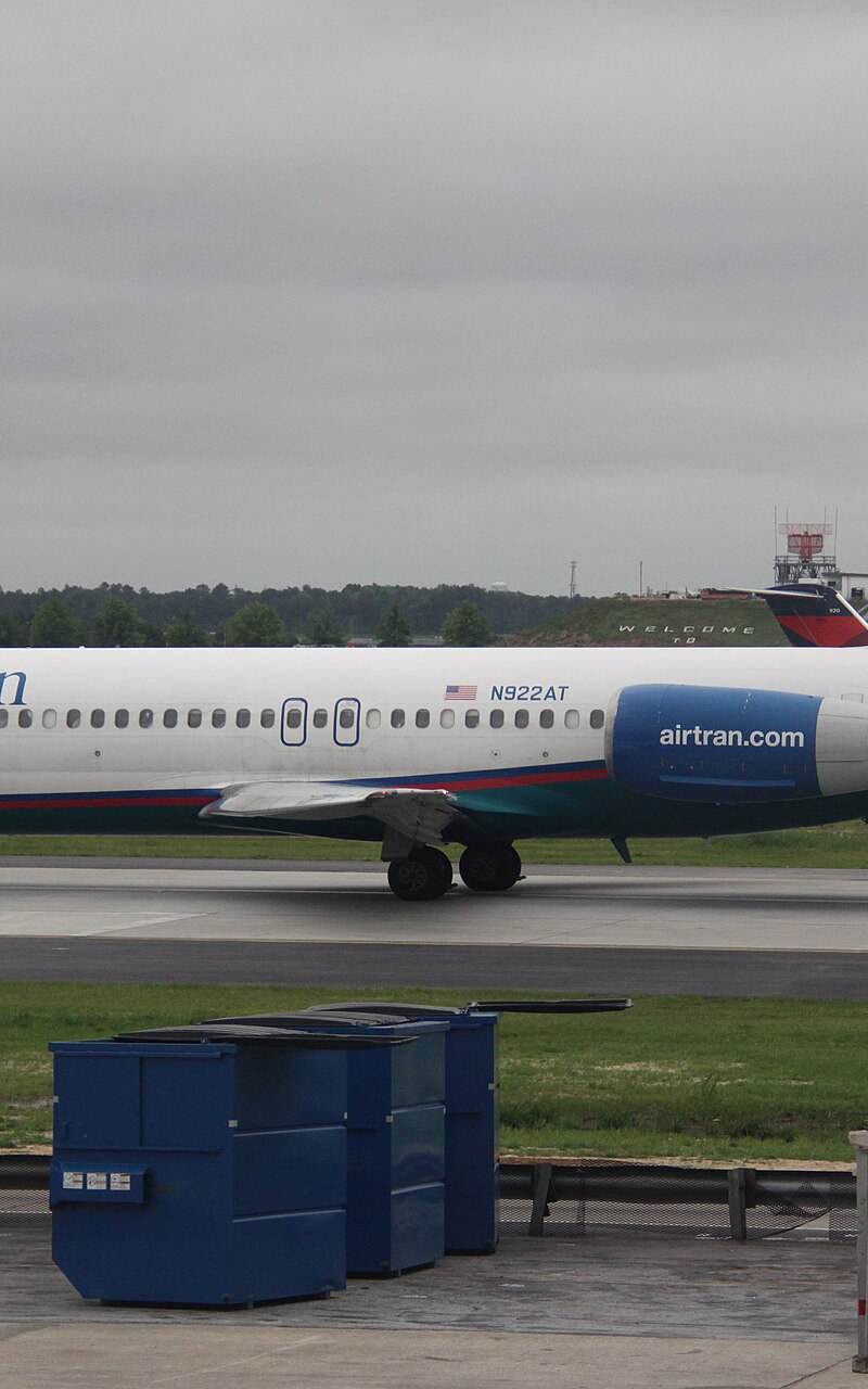 N922AT - Twin-engine aircraft