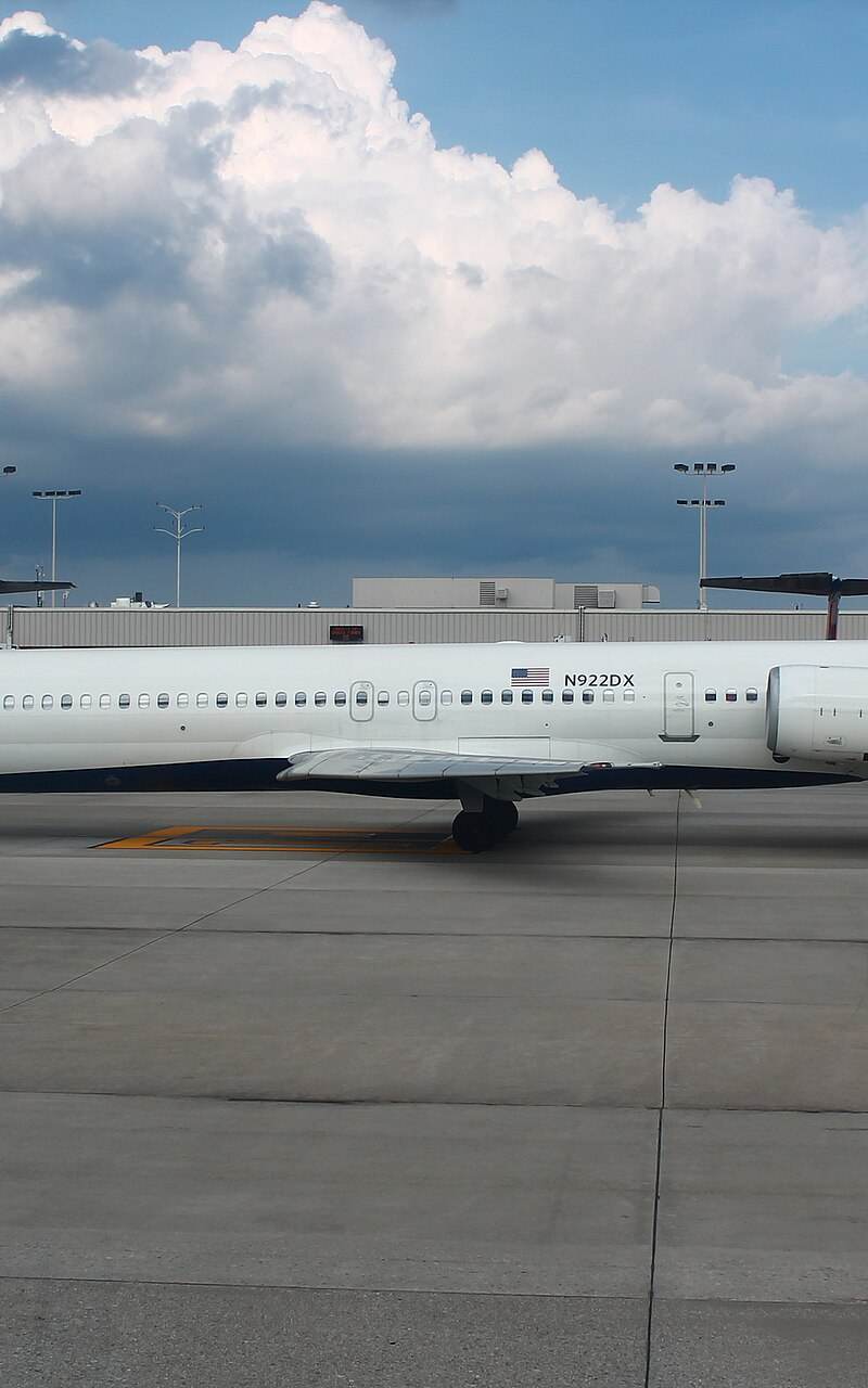 N922DX - Douglas