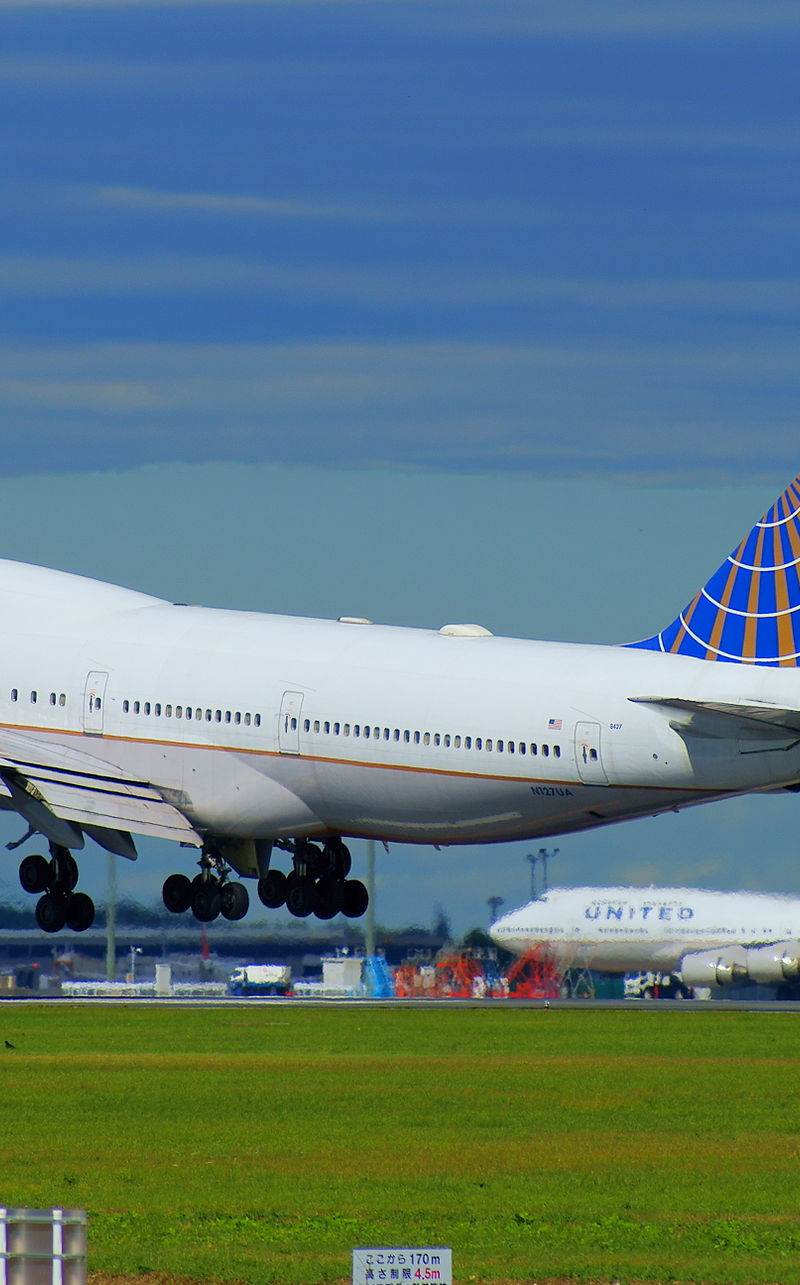 N127UA - Boeing