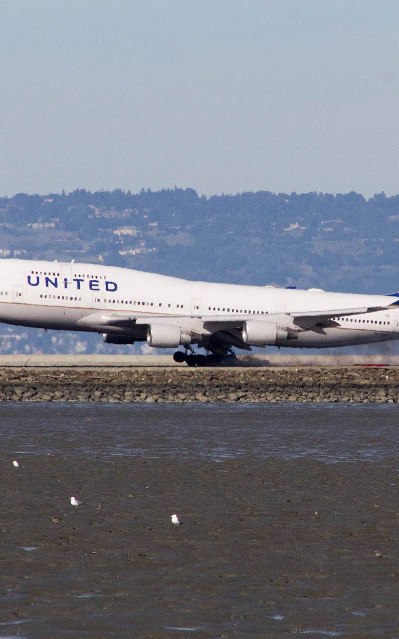 N127UA - Boeing