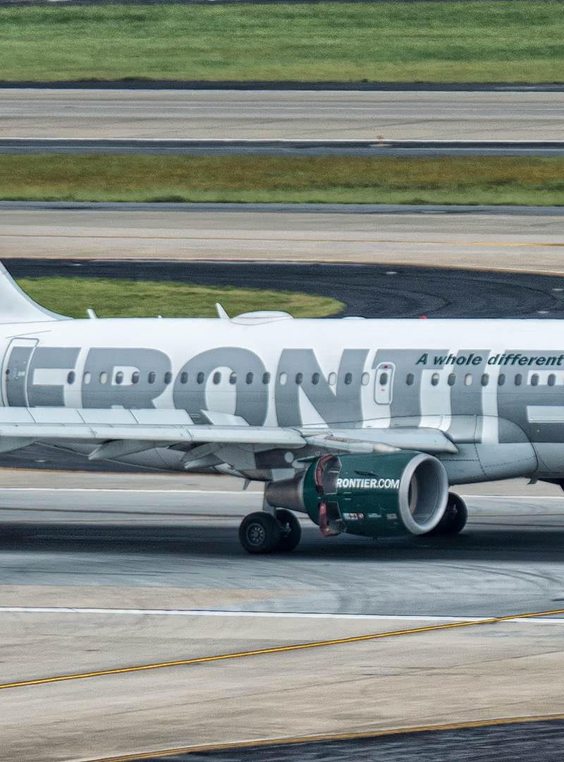 N922FR - Twin-engine aircraft