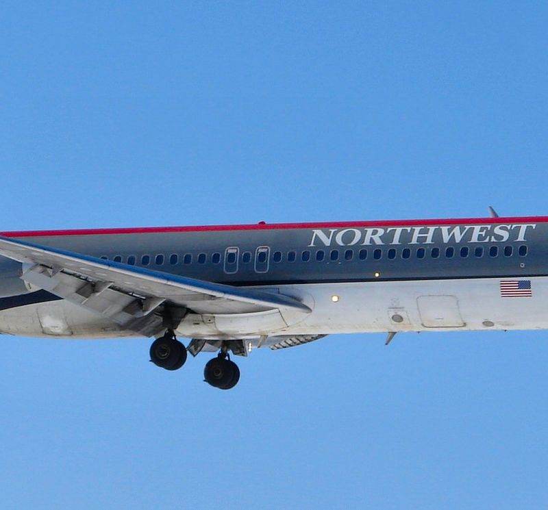 N922RW - Twin-engine aircraft