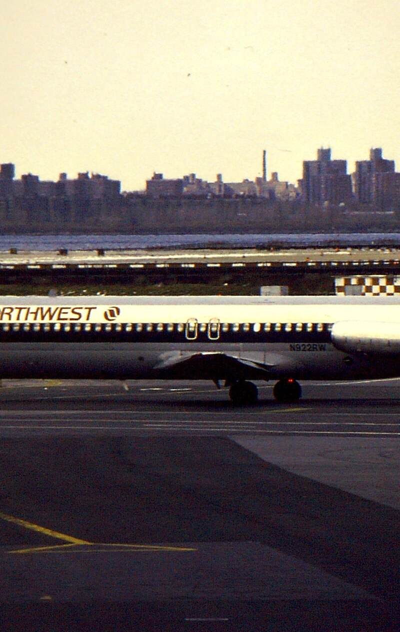 N922RW - Twin-engine aircraft