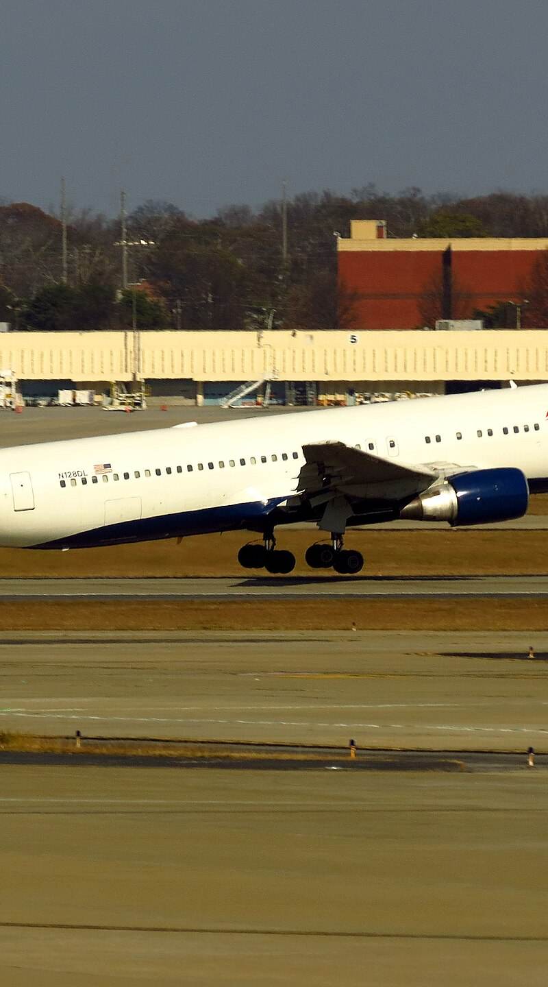 N128DL - Boeing