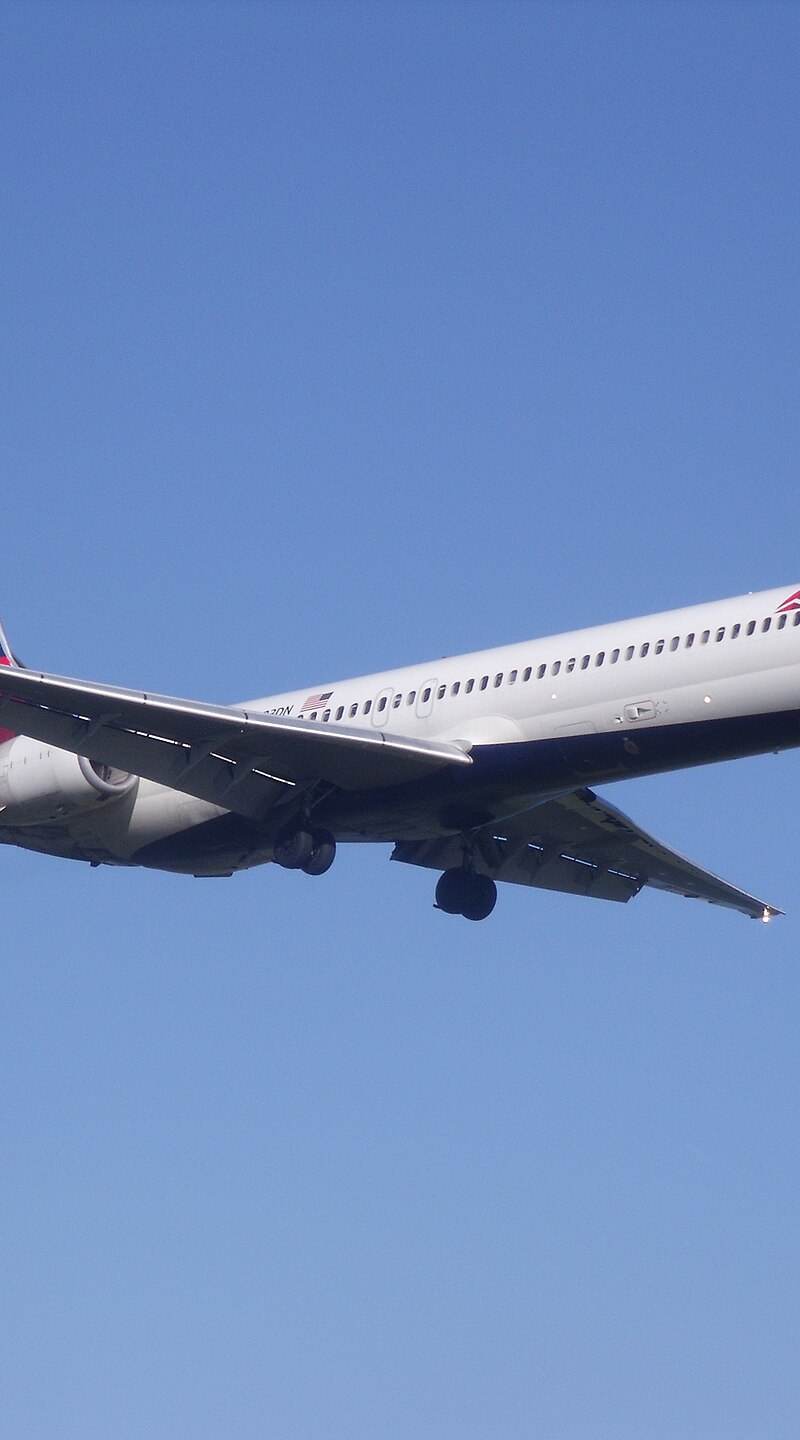 N923DN - Twin-engine aircraft