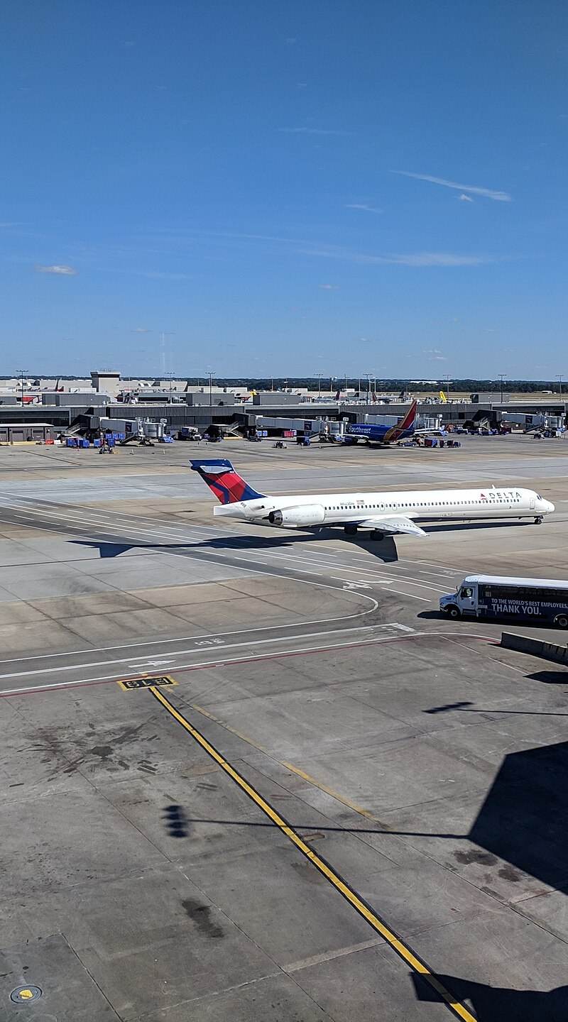 N923DN - Douglas