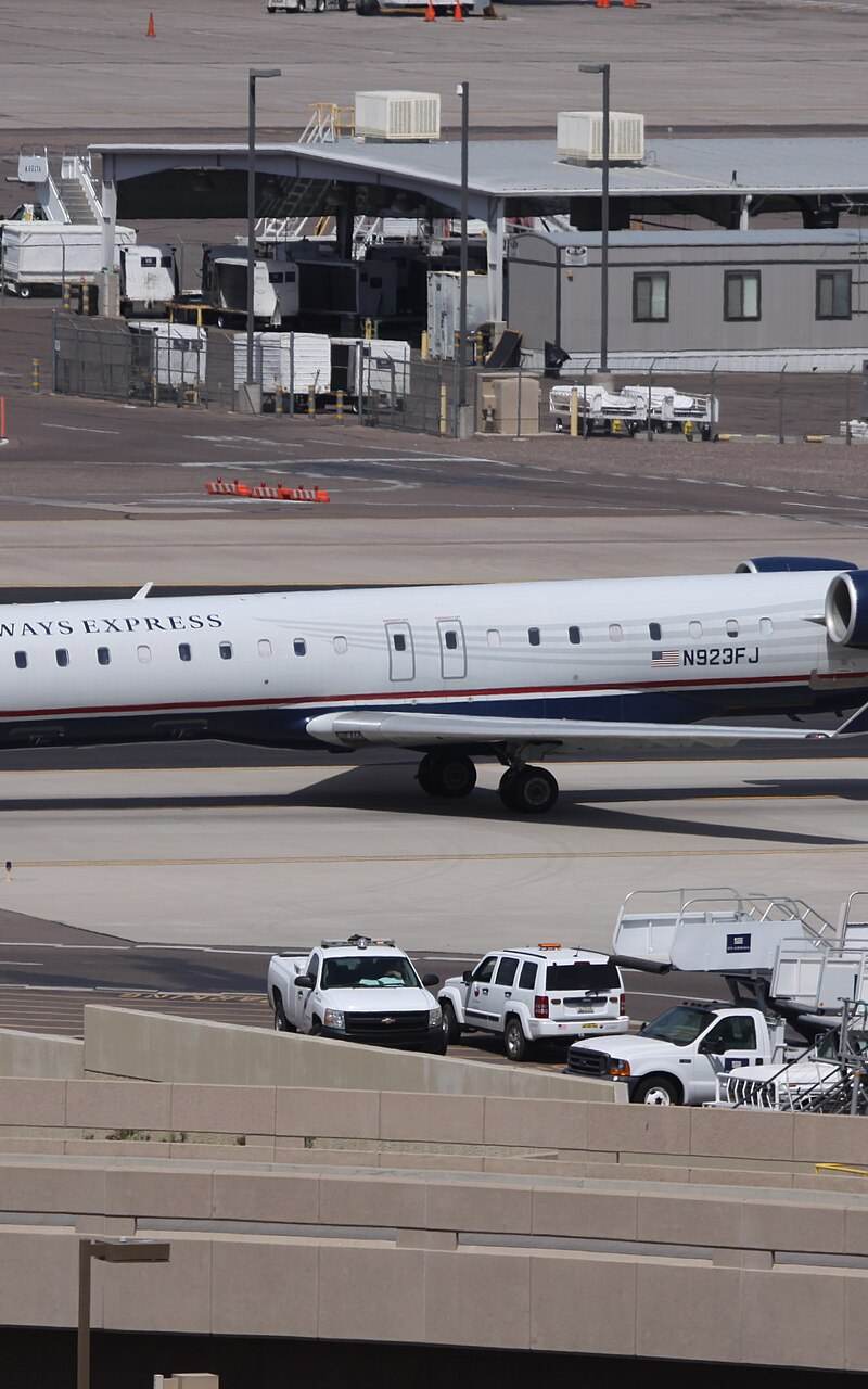 N923FJ - Twin-engine aircraft