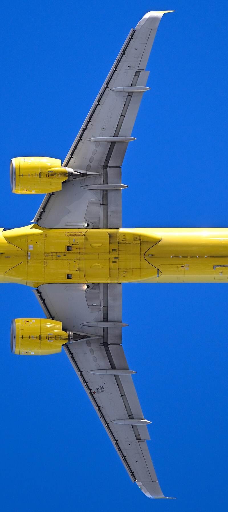 N923NK - Twin-engine aircraft