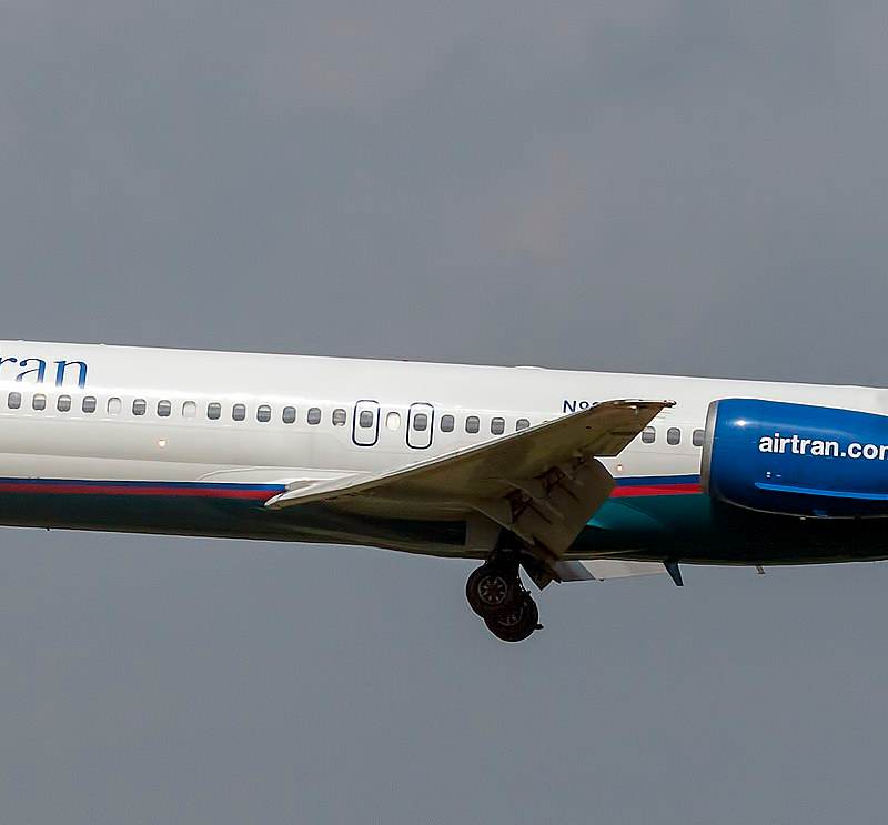 N924AT - Twin-engine aircraft
