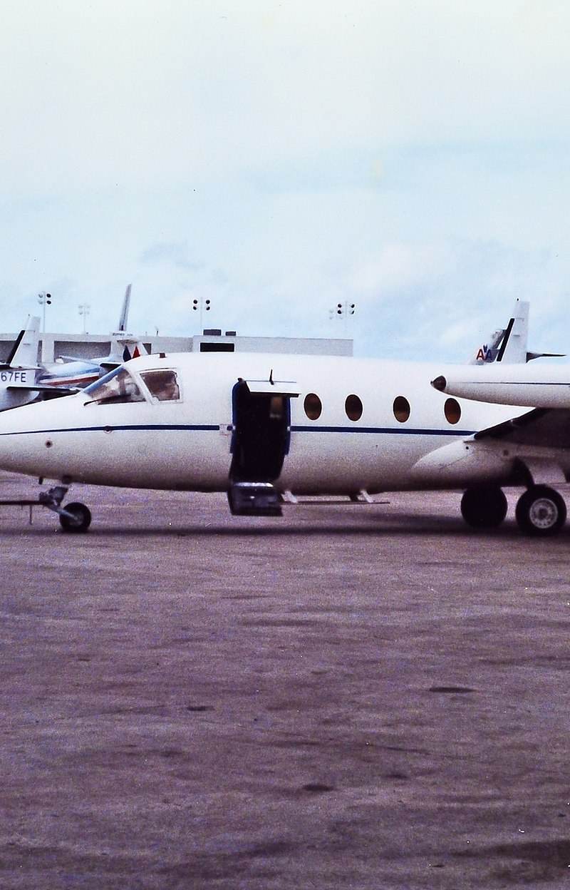 N128SD - Business jet